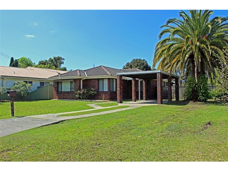 11 Nichols Avenue, Gorokan NSW 2263