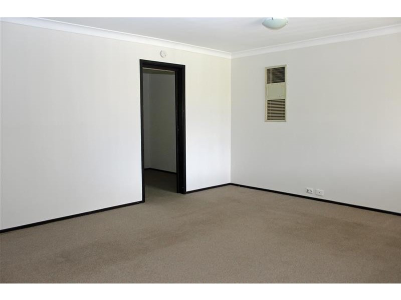 11 Nichols Avenue, Gorokan NSW 2263