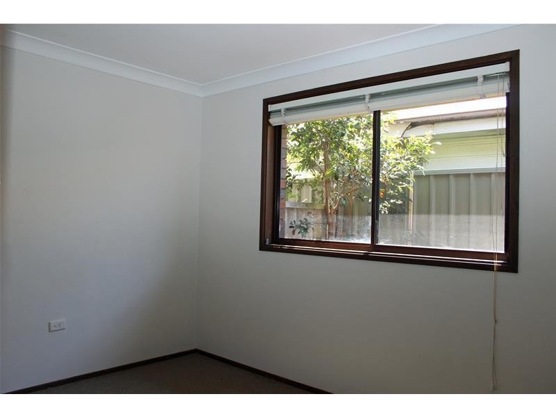 11 Nichols Avenue, Gorokan NSW 2263