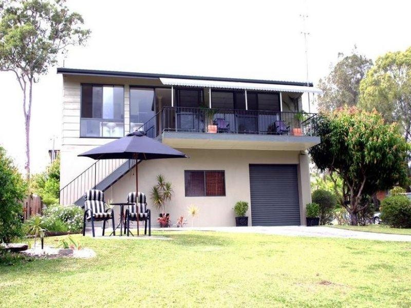 2 Kevin Street, Mannering Park NSW 2259