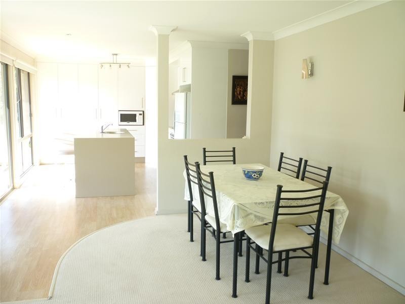 2 Kevin Street, Mannering Park NSW 2259