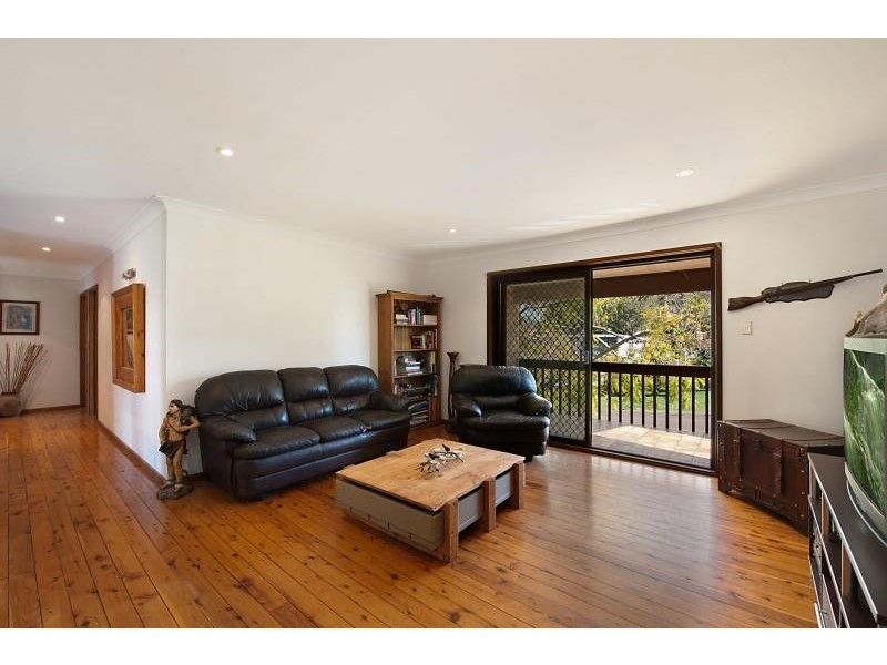 12 Gymea Crescent, Mannering Park NSW 2259