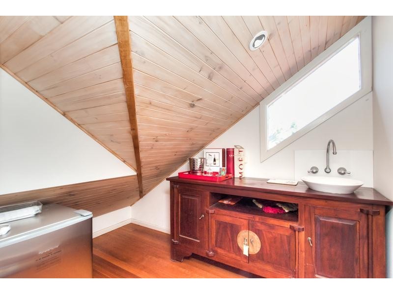 29 Waverley Road, Mannering Park NSW 2259