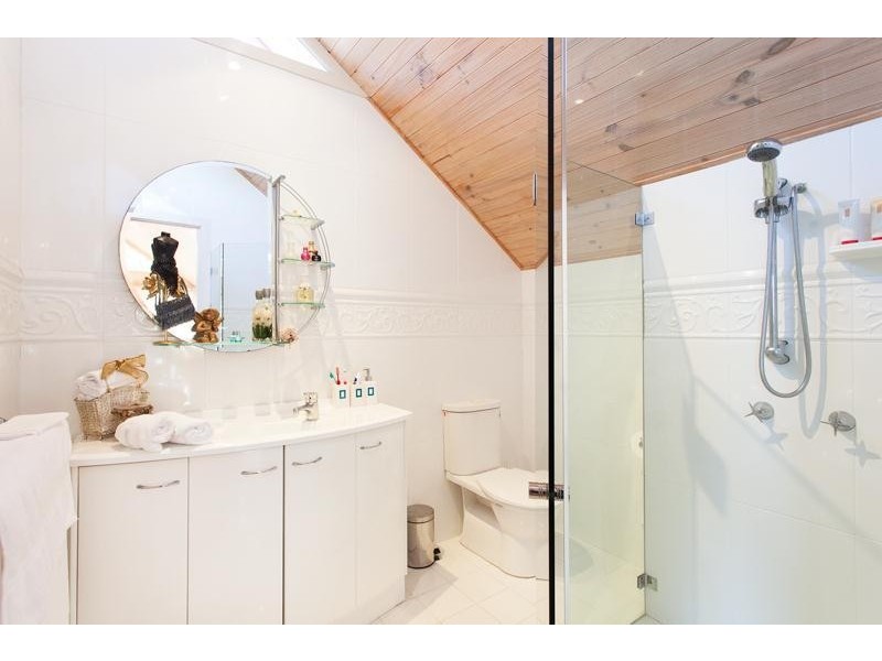 29 Waverley Road, Mannering Park NSW 2259