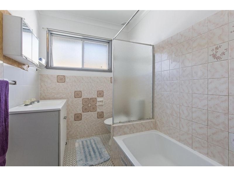 19 Gymea Crescent, Mannering Park NSW 2259