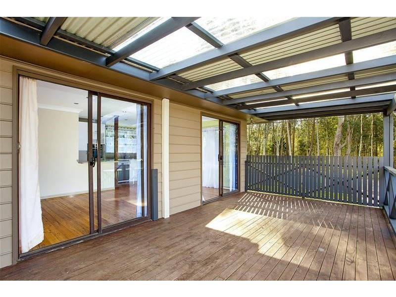 23 Warner Avenue, Tuggerawong NSW 2259