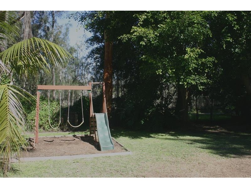 28 Teragalin Drive, Chain Valley Bay NSW 2259