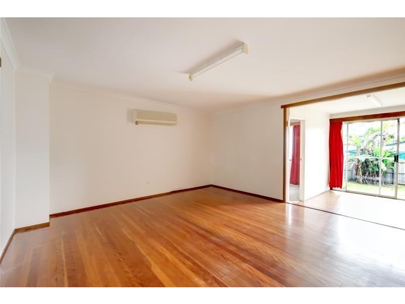 30 Catherine Street, Mannering Park NSW 2259