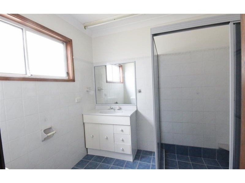 30 Catherine Street, Mannering Park NSW 2259