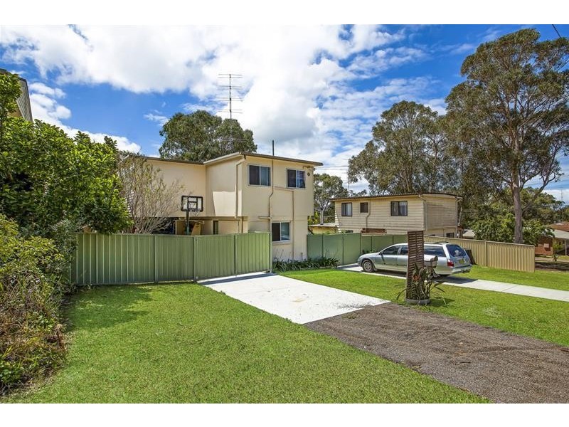 27 Railway Street, Wyee Point NSW 2259