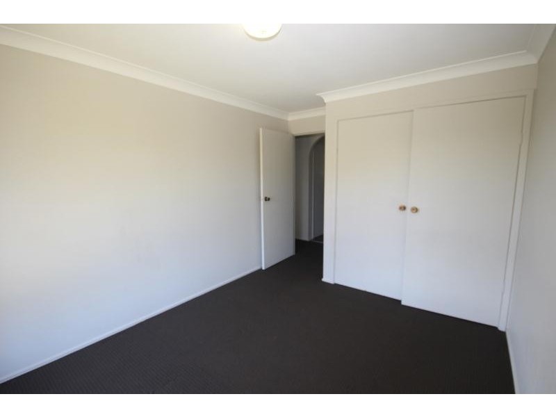 17 Eliot Street, Mannering Park NSW 2259
