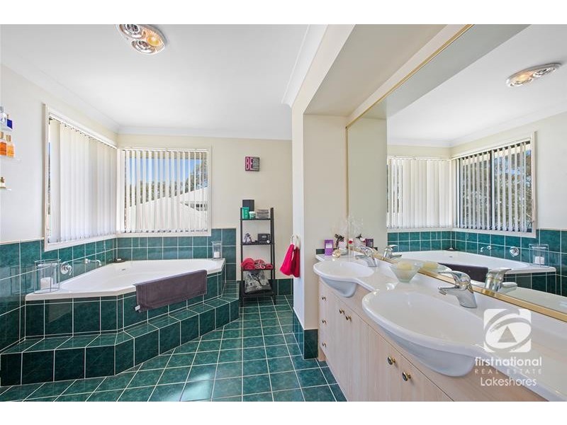 11 Mulwala Drive, Wyee Point NSW 2259