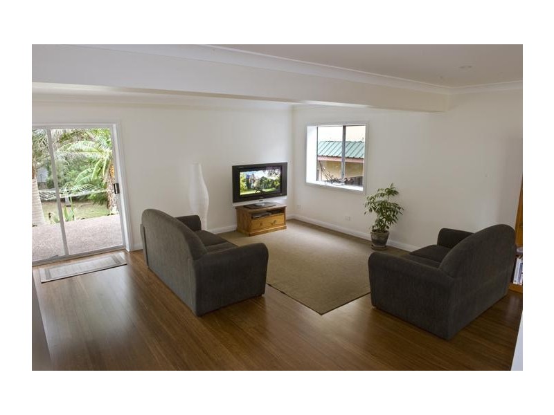 13 Central Avenue, Nords Wharf NSW 2281