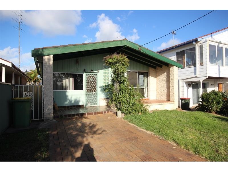 22 Marmion Street, Mannering Park NSW 2259