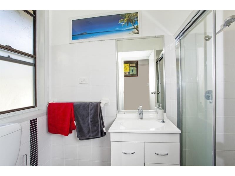 6 Cheryl Street, Mannering Park NSW 2259