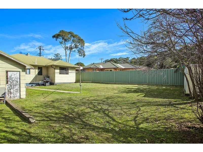 6 Cheryl Street, Mannering Park NSW 2259