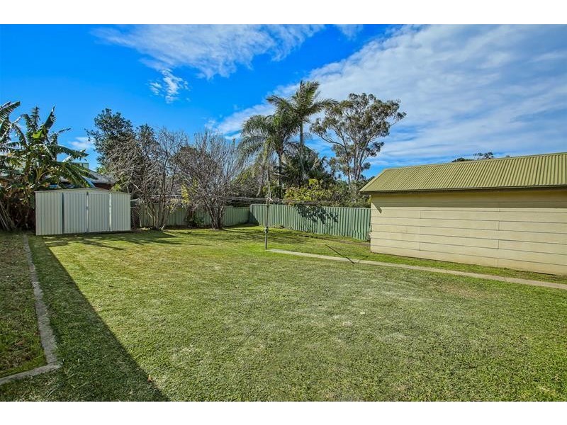 6 Cheryl Street, Mannering Park NSW 2259