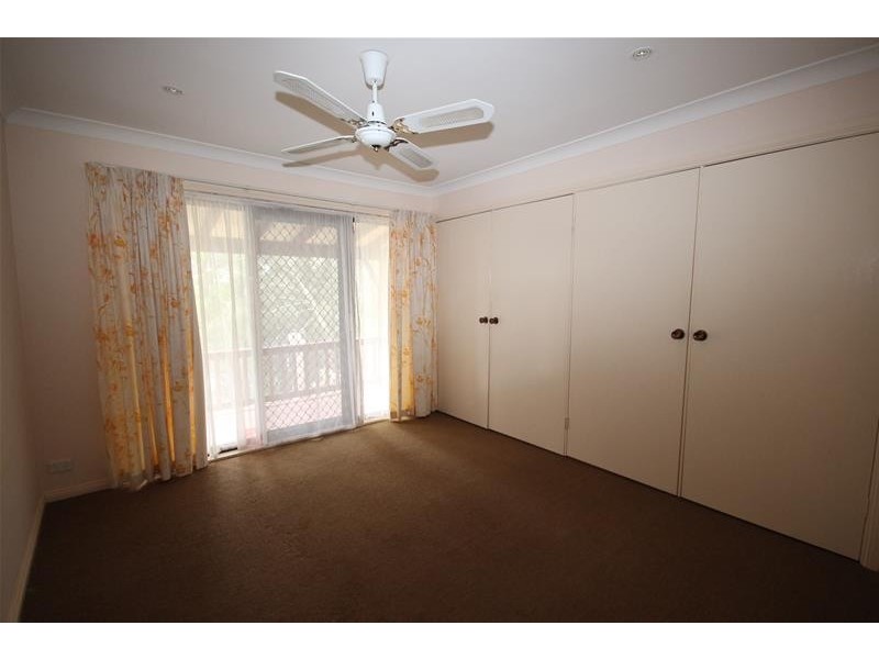 2/37 Macquaire Road, Mannering Park NSW 2259
