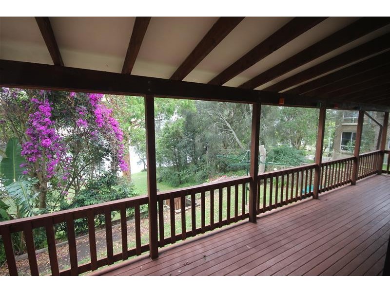 2/37 Macquaire Road, Mannering Park NSW 2259