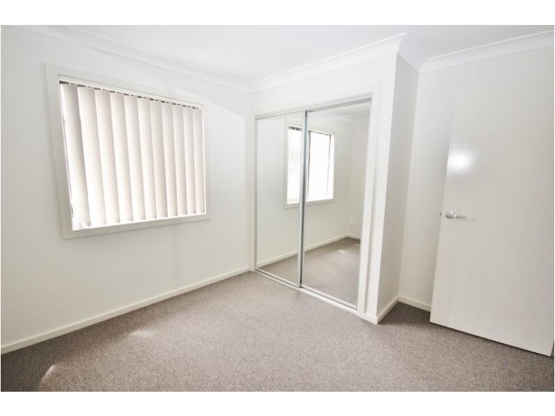 19a Warwick Avenue, Mannering Park NSW 2259