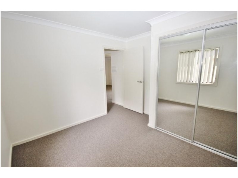 19a Warwick Avenue, Mannering Park NSW 2259