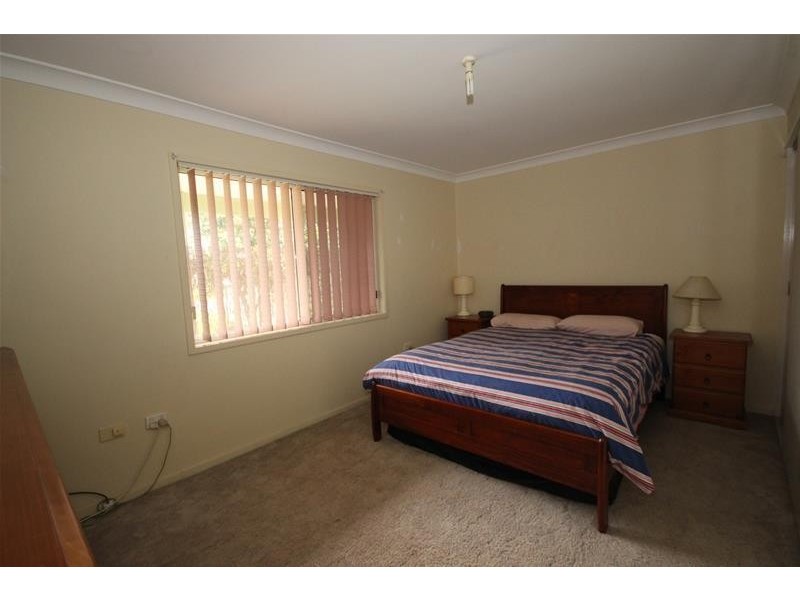 20 Barclay Avenue, Mannering Park NSW 2259