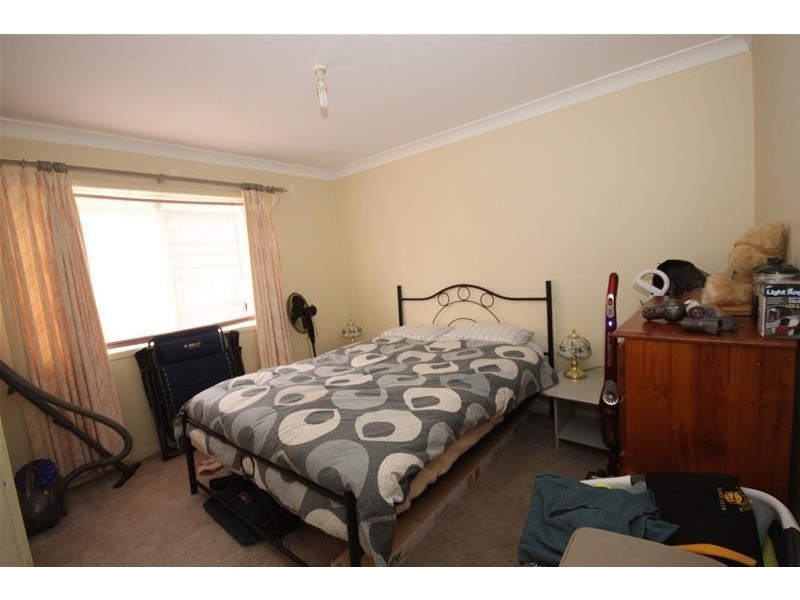 20 Barclay Avenue, Mannering Park NSW 2259