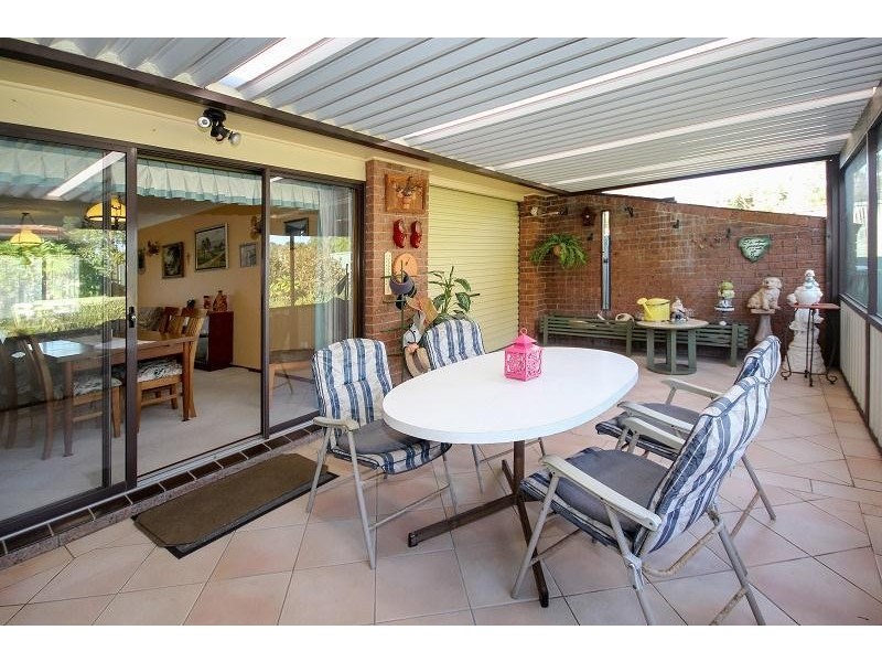 1 Harwood Close, Mannering Park NSW 2259