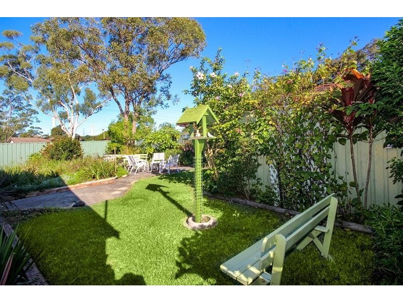 1 Harwood Close, Mannering Park NSW 2259