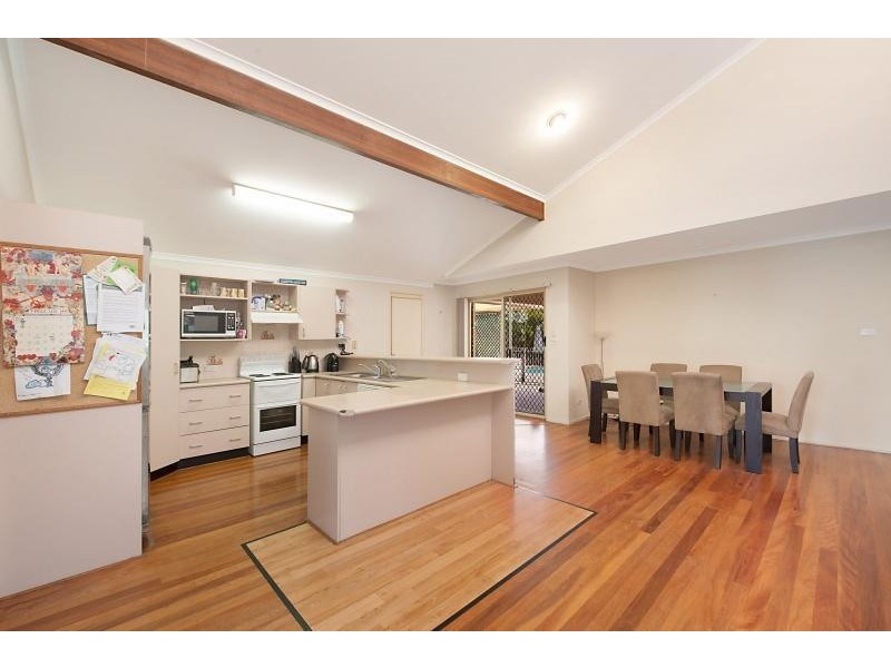 10 Rosemount Avenue, Lake Munmorah NSW 2259