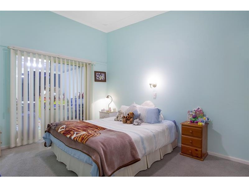 12 Kamilaroo Avenue, Lake Munmorah NSW 2259