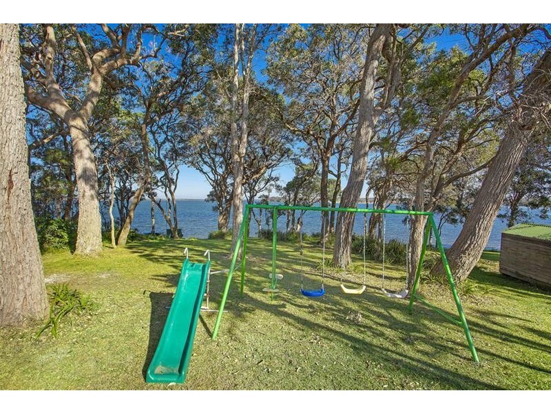 12 Kamilaroo Avenue, Lake Munmorah NSW 2259