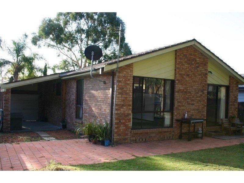 3 Campbell Parade, Mannering Park NSW 2259