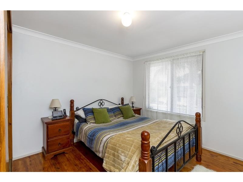 55 Campbell Parade, Mannering Park NSW 2259