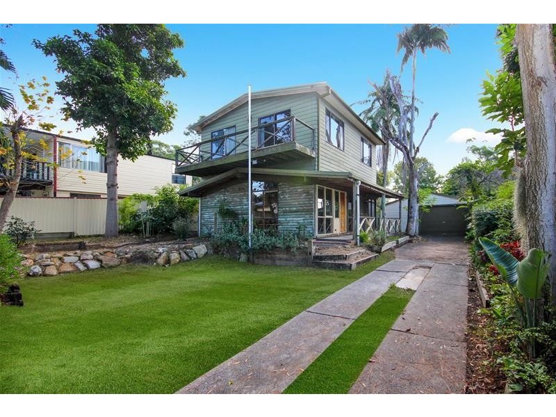 102 Catherine Street, Mannering Park NSW 2259