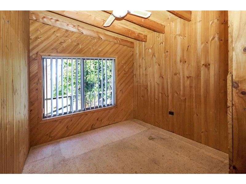 102 Catherine Street, Mannering Park NSW 2259