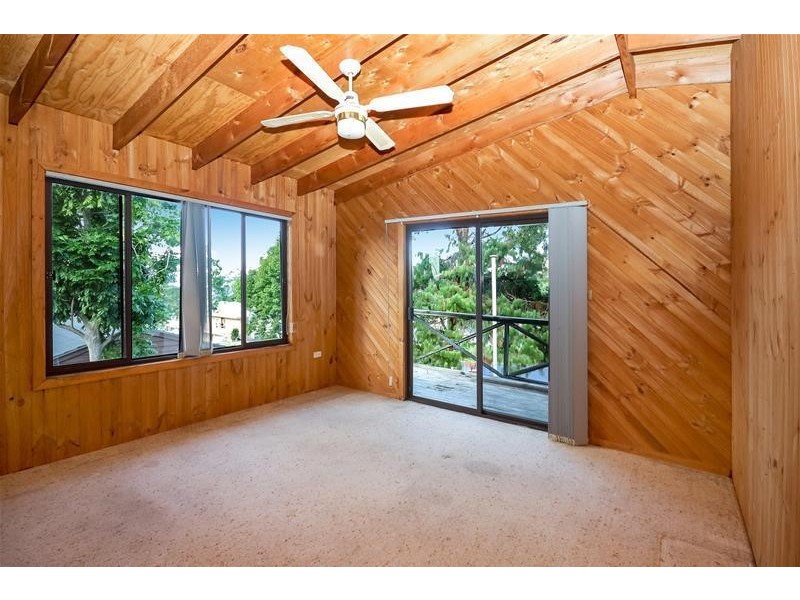 102 Catherine Street, Mannering Park NSW 2259