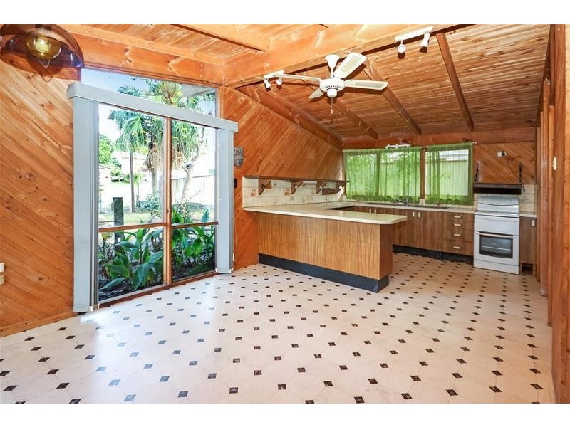 102 Catherine Street, Mannering Park NSW 2259