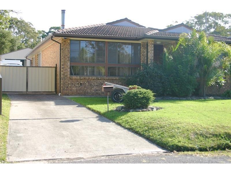 8 Queens Road, Lake Munmorah NSW 2259