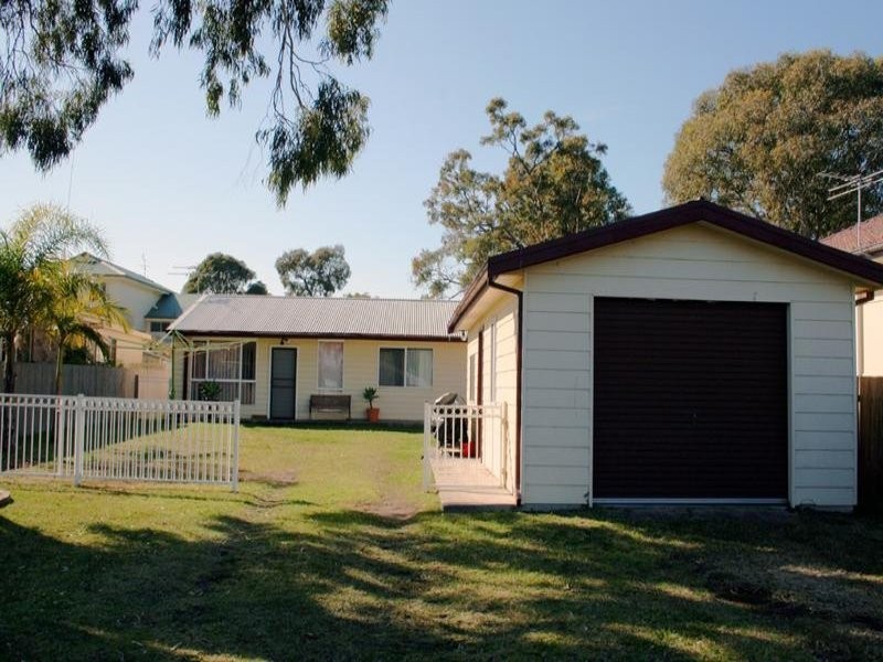 10 Marmion Street, Mannering Park NSW 2259