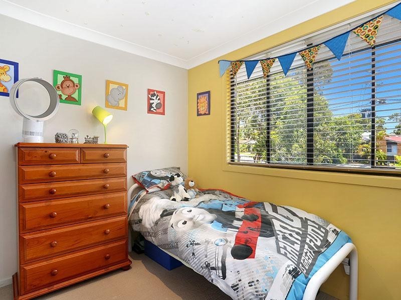 51 Lloyd Avenue, Chain Valley Bay NSW 2259