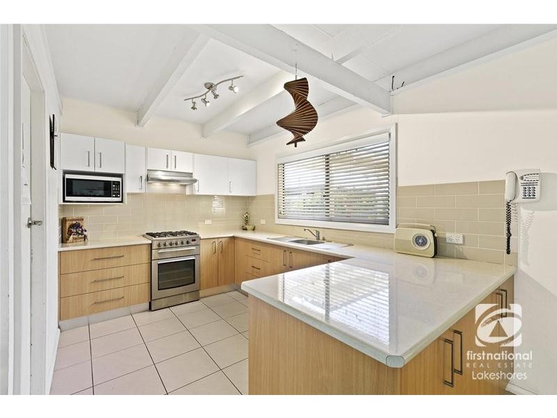 18 Ulooloo Road, Gwandalan NSW 2259