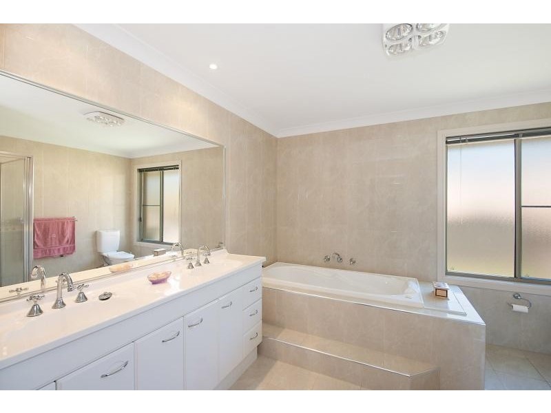 1 Kiewa Close, Wyee Point NSW 2259