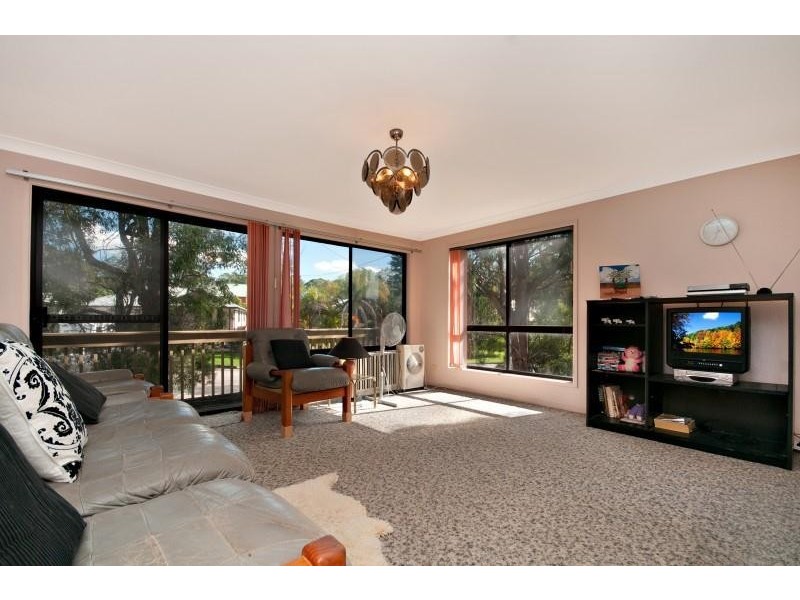 2 Elabana Avenue, Chain Valley Bay NSW 2259