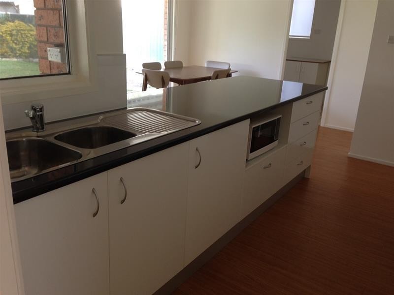 13 Barclay Avenue, Mannering Park NSW 2259