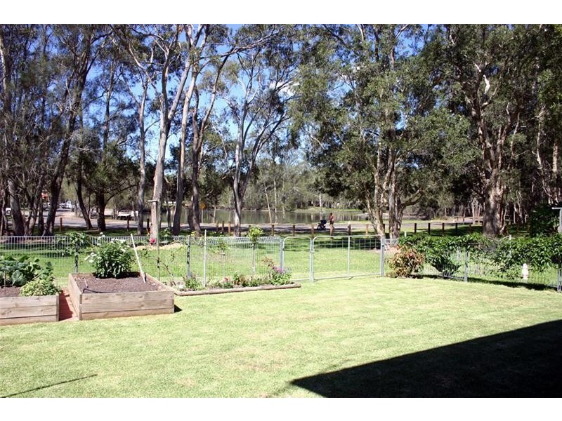 5 Kullaroo  Road, Summerland Point NSW 2259