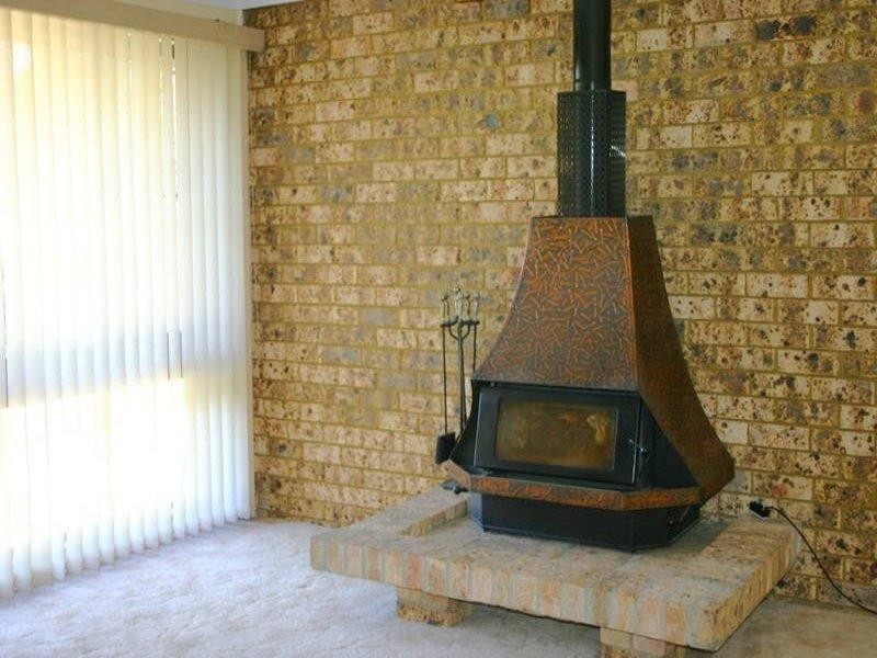 8 Queens Road, Lake Munmorah NSW 2259