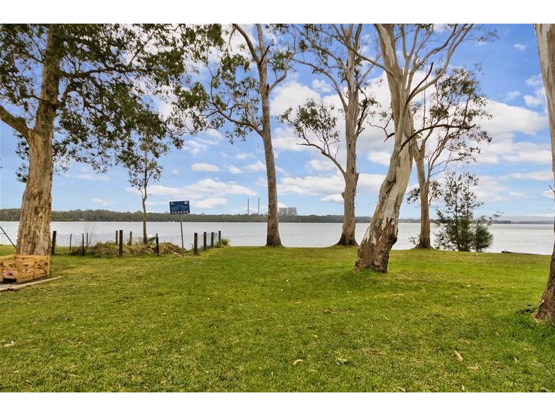 24 Sunset Parade, Chain Valley Bay NSW 2259