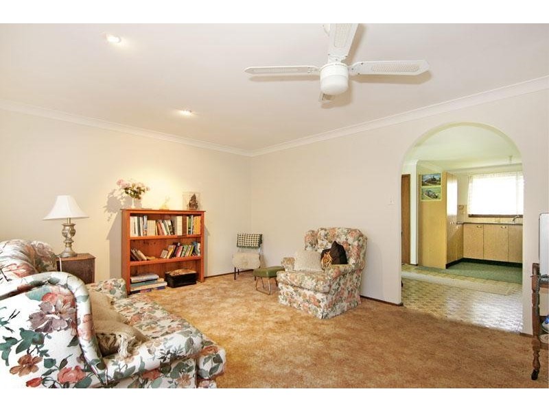 4 Charmhaven Avenue, Charmhaven NSW 2263