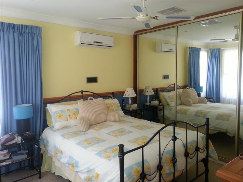 90 Griffith Street, Mannering Park NSW 2259